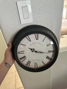 Wall hanging clock